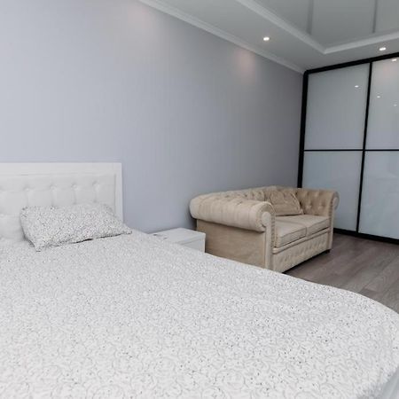 Затишна Квартира Apartment Ternopil Exterior foto